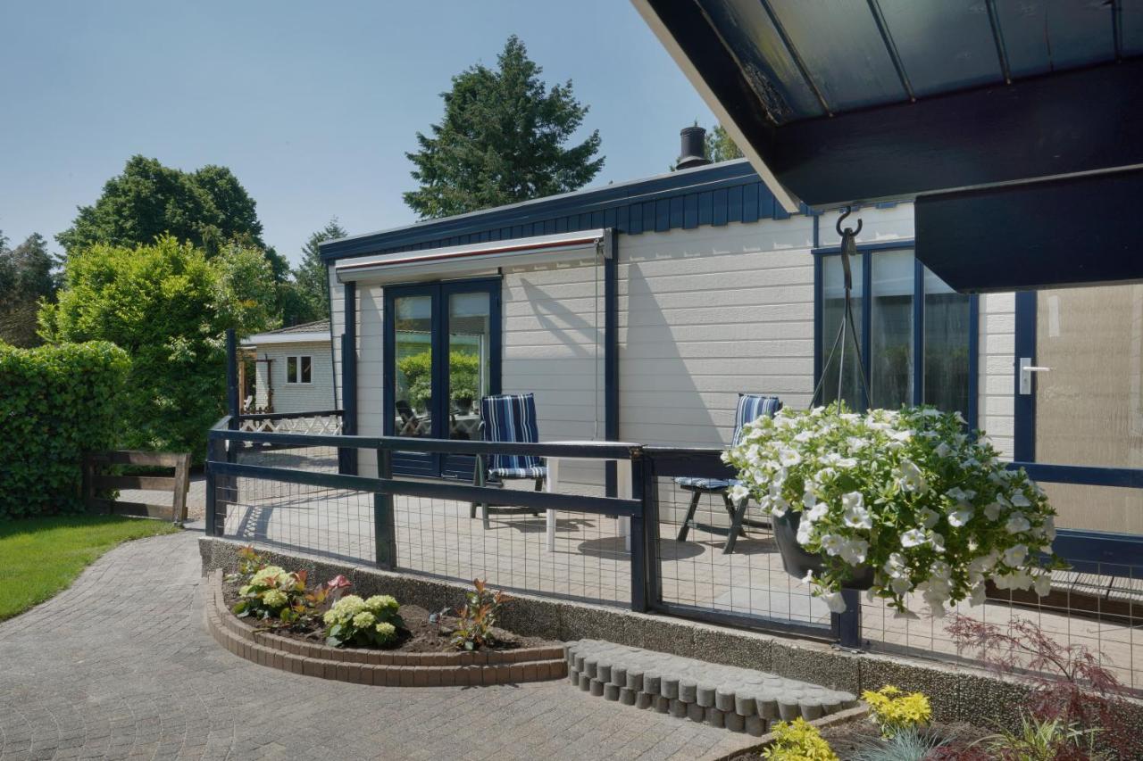 Gezellig En Relaxed Verblijf In Chalet In Putten Op De Veluwe! Exterior photo